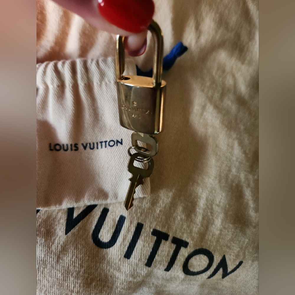 Louis Vuitton Lock